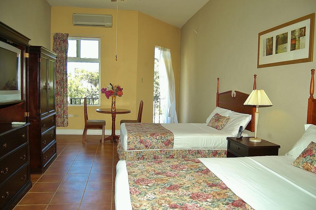 Guest House Villa Mishkan Runaway Bay Kamer foto