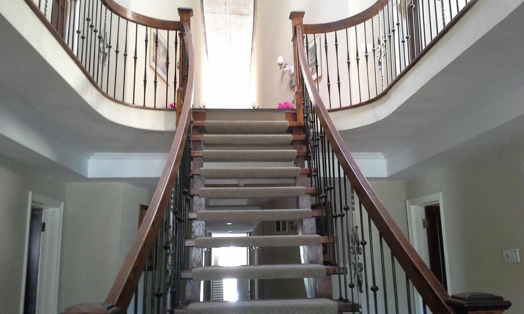 Guest House Villa Mishkan Runaway Bay Buitenkant foto